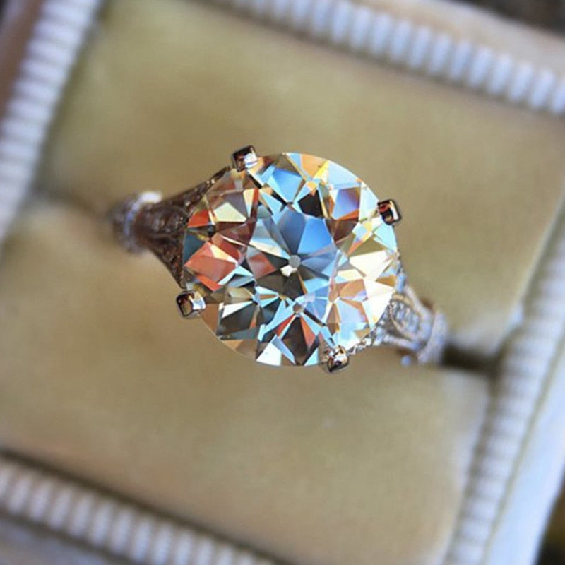 Luxury Women Engagement Ring